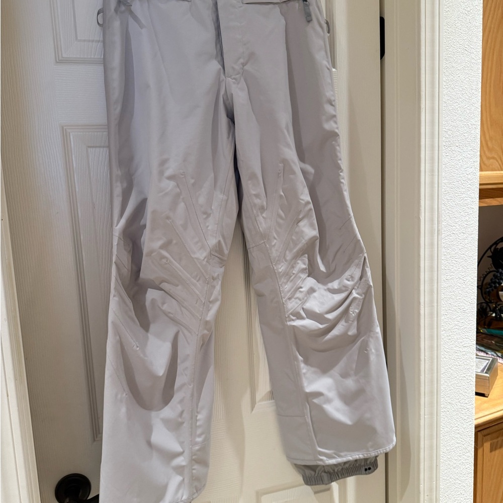 Women’s ski pants